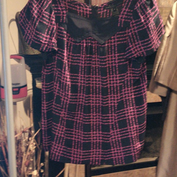 FINAL PRICE Marc by Marc Jacobs Black and Pink Top Size Medium - Picture 4 of 12